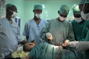 👶 Çocuk Cerrahisi Hastalıkları: Hangi Hastalıklara Bakar, Diğer Bölümlerden Farkı Nedir?